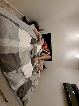 Snapshot of Llorey04 chatting on 02.28.25 Llorey04 online show from 02.28.25