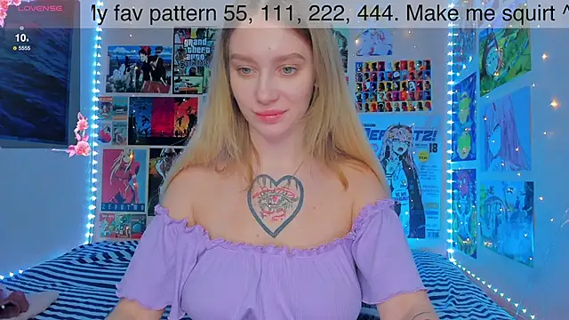 Snapshot of AliceMilman chatting on 01.10.25 AliceMilman online show from 01.10.25