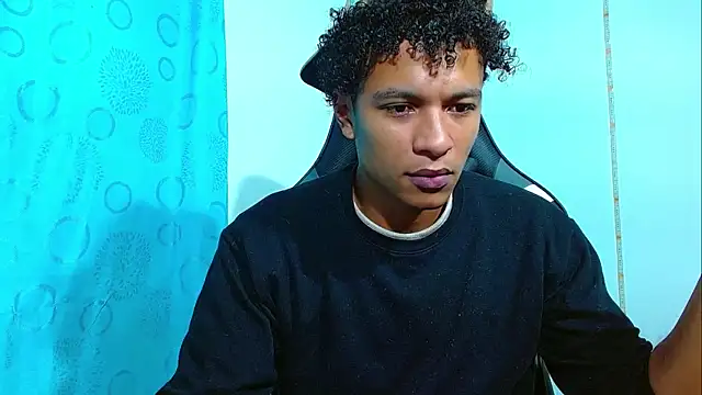 Snapshot of Black_Diamon_ chatting on 02.07.25 Black Diamon online show from 02.07.25