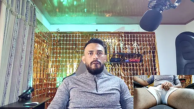 Snapshot of BEN_BLAZE chatting on 01.17.25 BEN BLAZE online show from 01.17.25