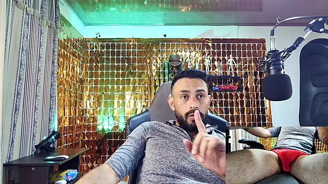 Snapshot of BEN_BLAZE chatting on 01.17.25 BEN BLAZE online show from 01.17.25