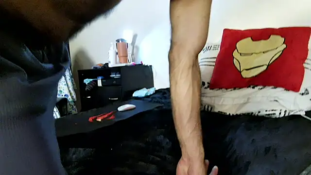 Snapshot of BEN_BLAZE chatting on 02.16.25 BEN BLAZE online show from 02.16.25