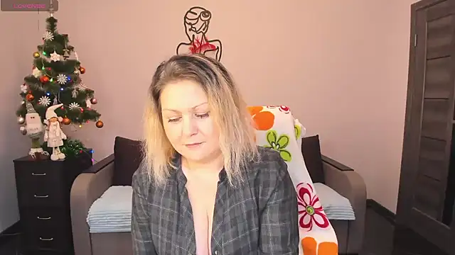 Milana Blake online show from 12.24.24