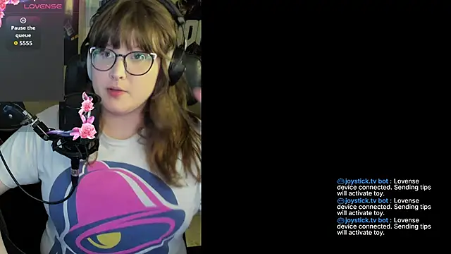 Snapshot of HannahCastle96 chatting on 02.19.26 HannahCastle96 online show from 02.19.26