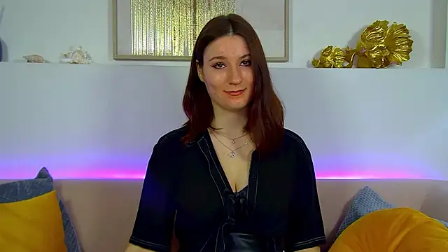 VictoriaArdern online show from 10.18.25