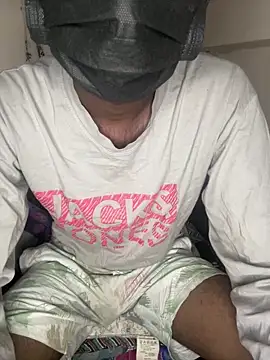 Snapshot of mahiking chatting on 03.17.25 mahiking online show from 03.17.25