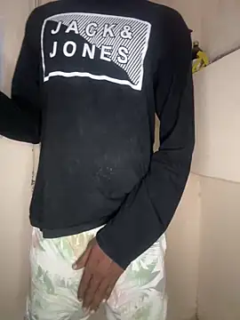 Snapshot of mahiking chatting on 03.18.25 mahiking online show from 03.18.25