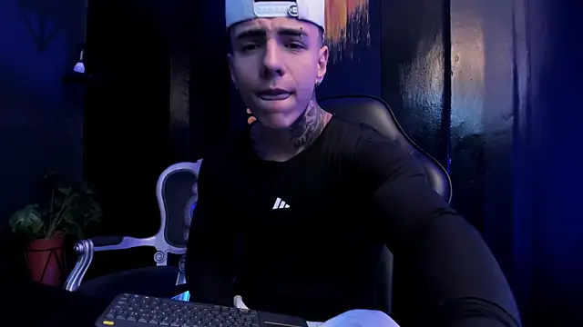 Flynn Riider online show from 01.10.26