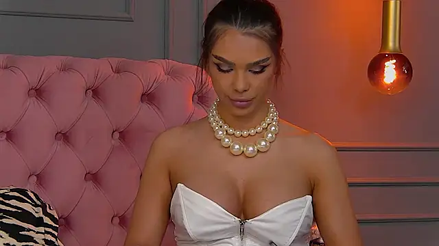 Nicole Diva online show from 03.04.25