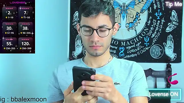 Snapshot of alexdesire chatting on 03.18.25 alexdesire online show from 03.18.25