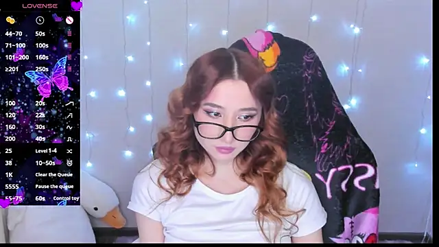 Snapshot of emily_cline chatting on 11.06.25 emily cline online show from 11.06.25