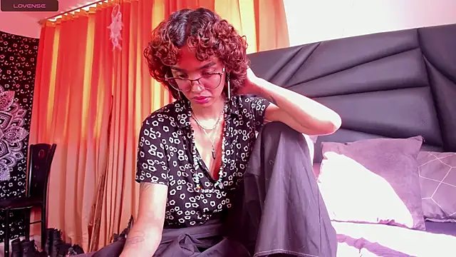 slutty venus online show from 01.17.26