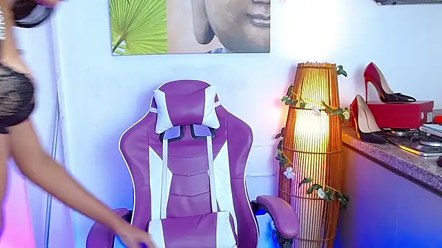 Snapshot of georgina_lulu chatting on 02.04.25 georgina lulu online show from 02.04.25