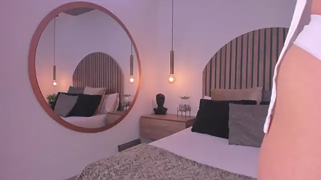 StefaBrown online show from 10.16.25