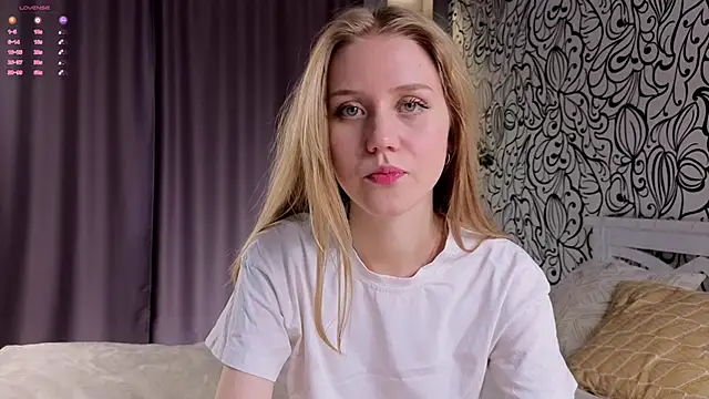 Snapshot of WiloneEsse chatting on 01.14.25 WiloneEsse online show from 01.14.25