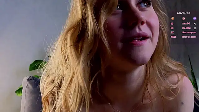 Snapshot of WiloneEsse chatting on 01.30.25 WiloneEsse online show from 01.30.25