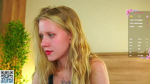 Snapshot of WiloneEsse chatting on 09.20.25 WiloneEsse online show from 09.20.25