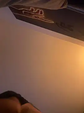 Snapshot of Avamereandmikel chatting on 02.20.25 Avamereandmikel online show from 02.20.25