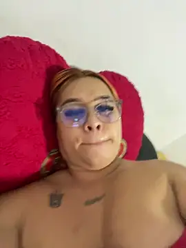 Snapshot of Dulce_smith_1 chatting on 09.09.25 Dulce smith 1 online show from 09.09.25