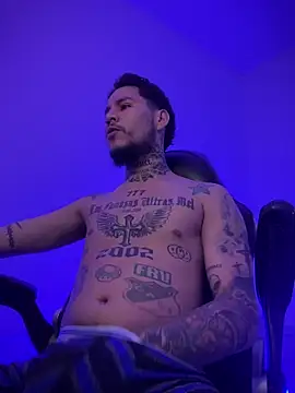 Snapshot of Junihn0 chatting on 10.14.25 Junihn0 online show from 10.14.25