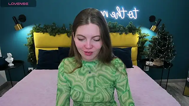 marie reyes  online show from 12.20.25