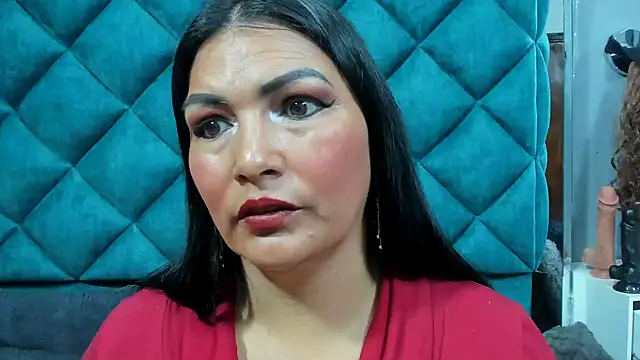 PENELOPELEWISs online show from 11.05.25