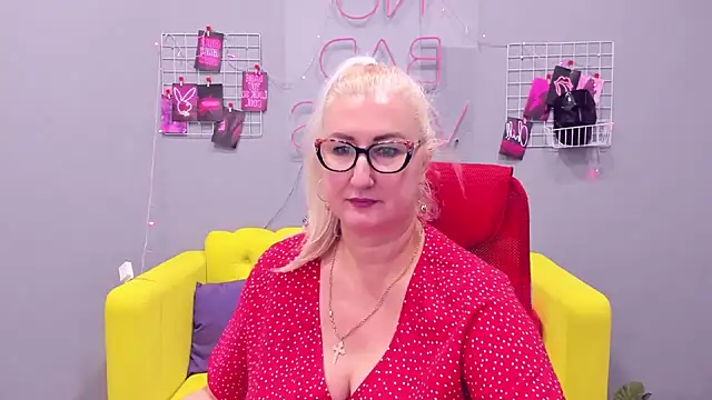 ChristyBrooks online show from 01.10.25