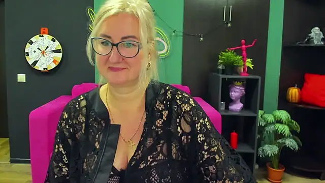 ChristyBrooks online show from 02.10.25