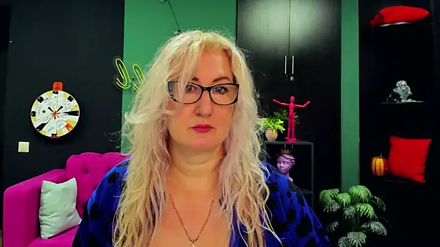 ChristyBrooks online show from 03.11.25