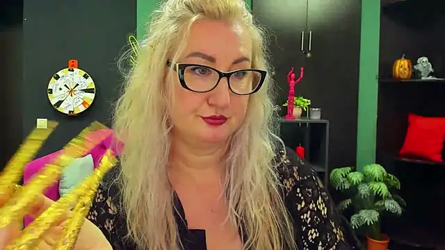 ChristyBrooks online show from 03.18.25