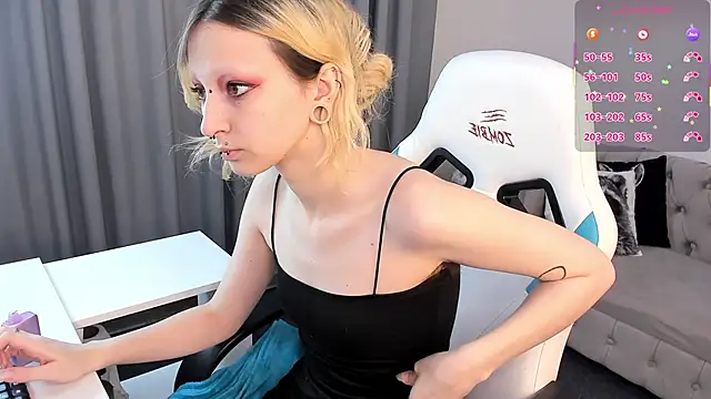 Snapshot of Lexy-Woorhez chatting on 10.19.25 Lexy-Woorhez online show from 10.19.25