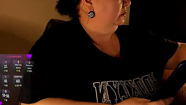 SexxyDreams1 online show from 02.18.25