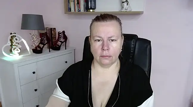 Snapshot of NancyCREAM chatting on 02.23.25 NancyCREAM online show from 02.23.25