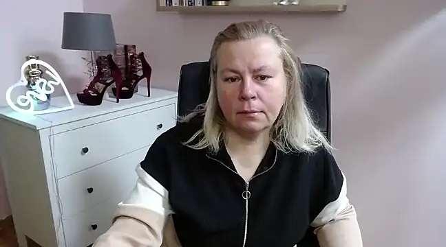 Snapshot of NancyCREAM chatting on 02.25.25 NancyCREAM online show from 02.25.25