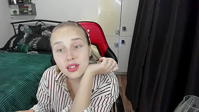 LinaTruly online show from 10.09.25