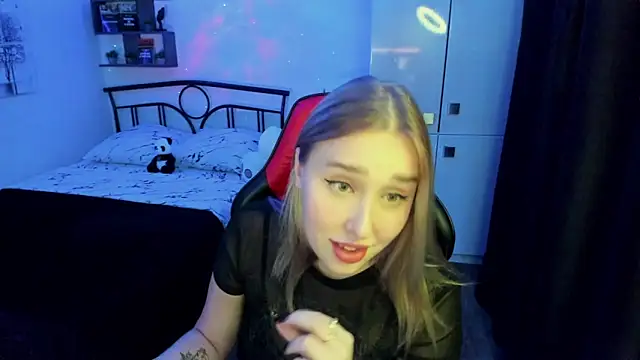 LinaTruly online show from 10.16.25