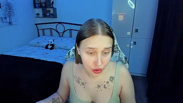 LinaTruly online show from 12.01.25