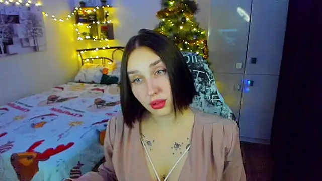 LinaTruly online show from 12.18.25