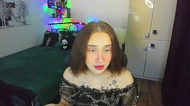 LinaTruly online show from 02.28.26