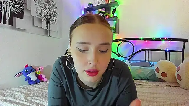 LinaTruly online show from 03.13.26