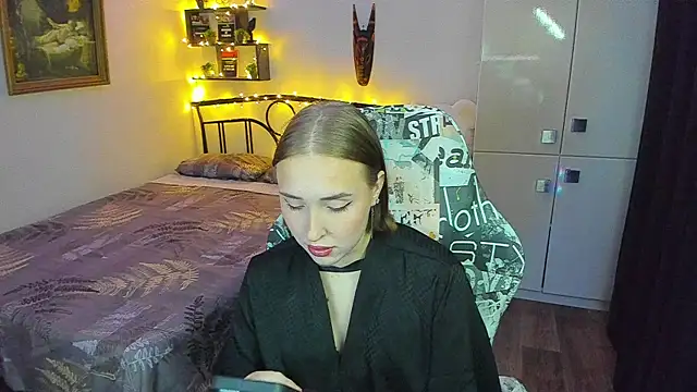 LinaTruly online show from 07.02.26