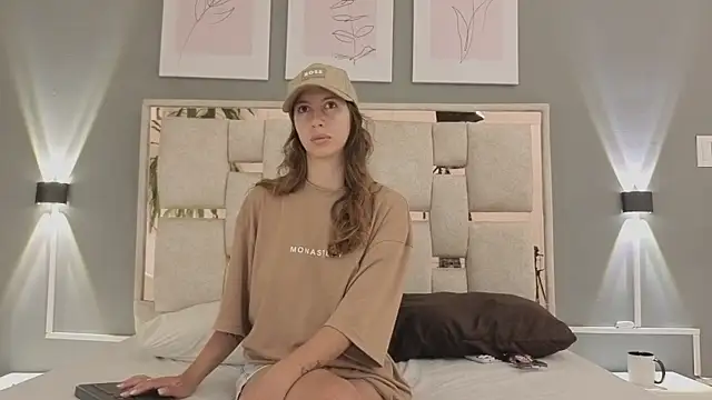 jolie lov online show from 11.08.25