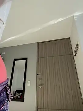 Snapshot of NicoleCut chatting on 03.22.25 NicoleCut online show from 03.22.25