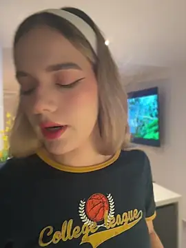 NicoleCut online show from 04.09.26