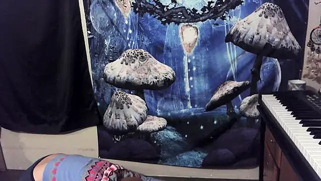  hellostormy  online show from 12.04.25