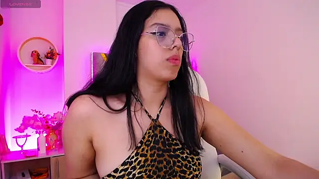 Aurora Brownn online show from 02.03.25