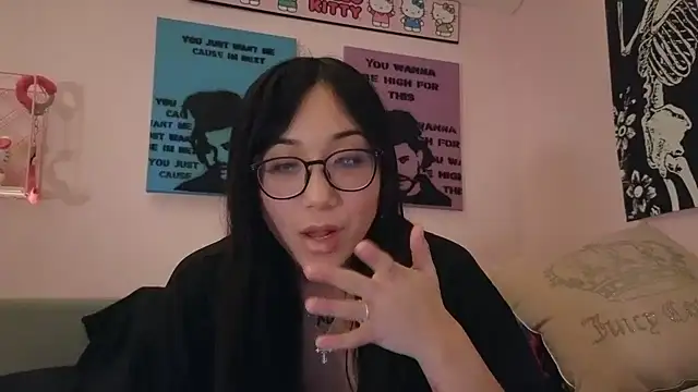 Snapshot of tokyobaby chatting on 02.05.25 tokyobaby online show from 02.05.25