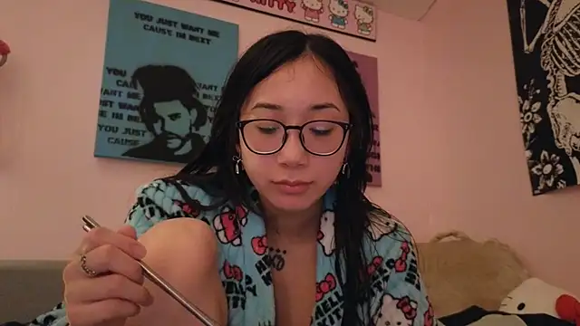 Snapshot of tokyobaby chatting on 02.11.25 tokyobaby online show from 02.11.25