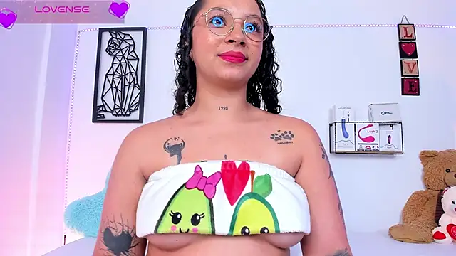 Snapshot of Mari_Sweett chatting on 02.21.25 Mari Sweett online show from 02.21.25