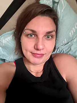 Snapshot of Magic__smile chatting on 10.14.25 Magic smile online show from 10.14.25